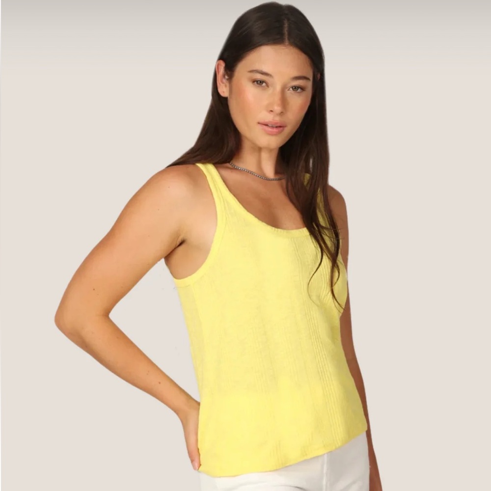 [dylan] Riley Scoop Neck Tank - Picture 2 of 10